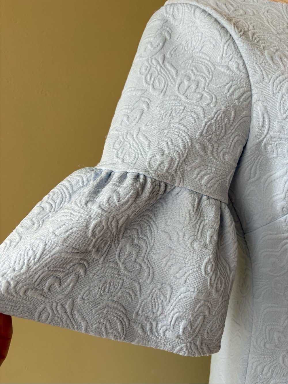 Ivanka Trump Pale Blue Textured Dress with Flutter Sleeves 8 Fairy. Old money - Picture 5 of 11